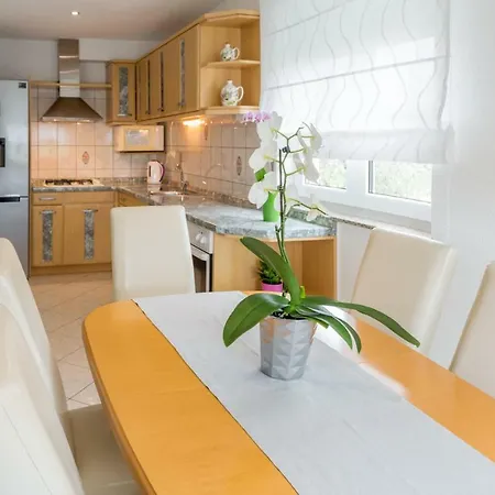 Contessa Apartman *